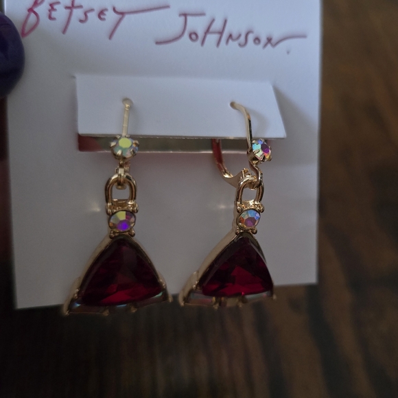 Betsey Johnson Santa Hat Drop Earrings! NWT! - Picture 9 of 11